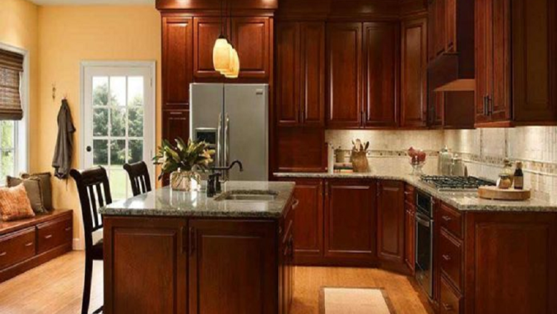 Pros and Cons of Popular Wood Materials For Kitchen Cabinet Refacing