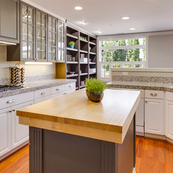 How to Integrate Open Shelving Space of Your Kitchen Smartly?
