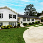 How Specialized Lawn Care Services Help Lawns Thrive in Northern Virginia’s Climate