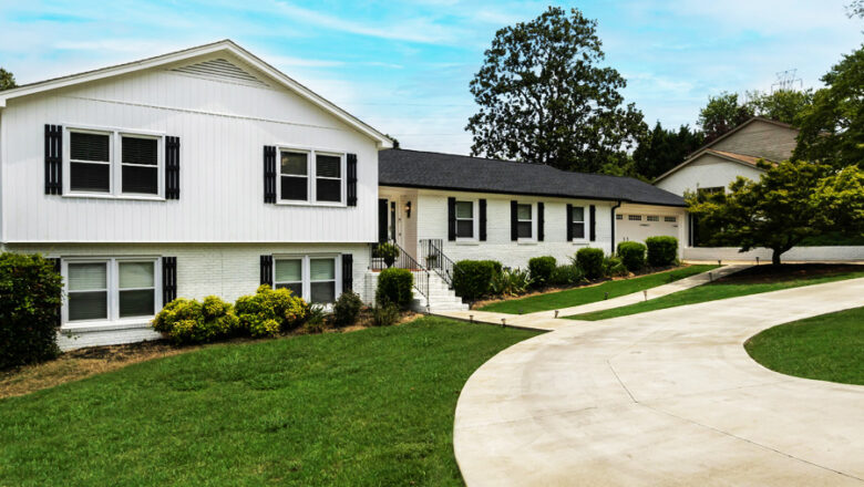 How Specialized Lawn Care Services Help Lawns Thrive in Northern Virginia’s Climate